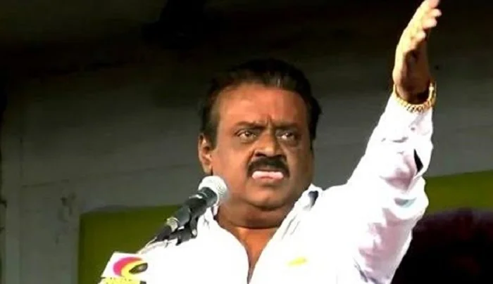 Vijayakanth slaps Party Leader Handshake 1488283314 1341