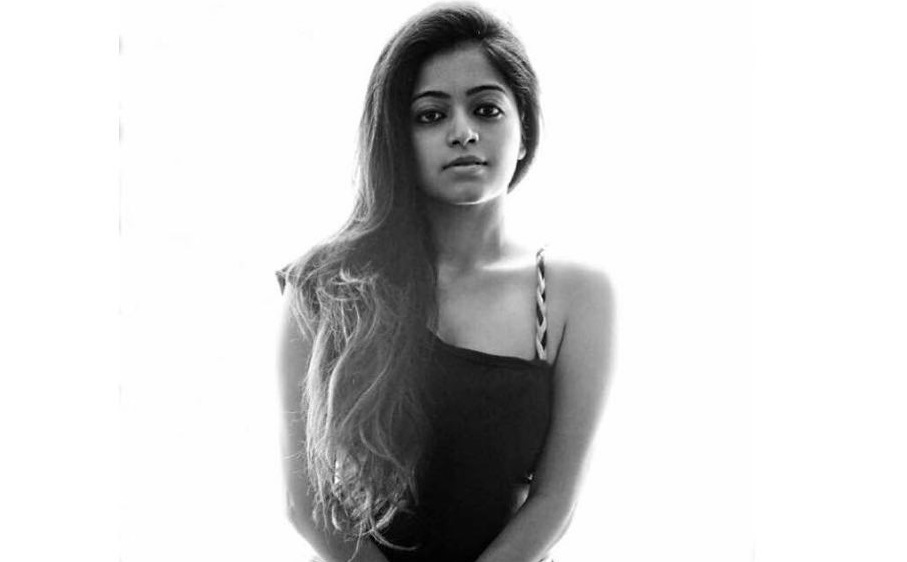 Actress Janani Iyer 2017 HD Photos 7