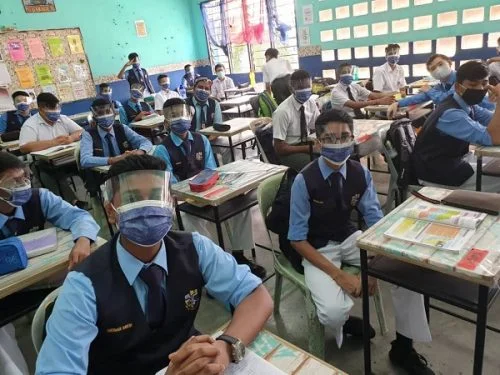 face mask with eye shield from Sri Kota e1596254501227