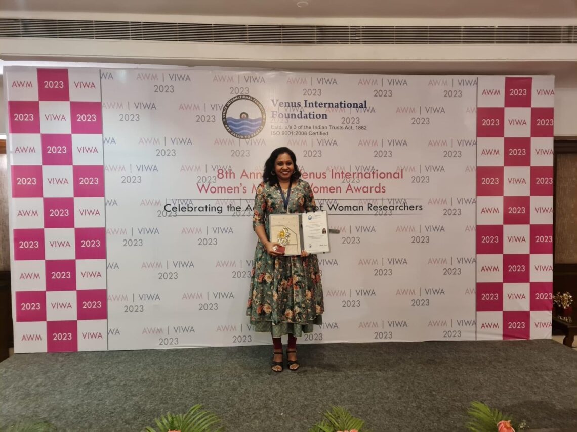 Ts Dr Jeya Amantha Kumar Awarded With Outstanding Woman Researcher In