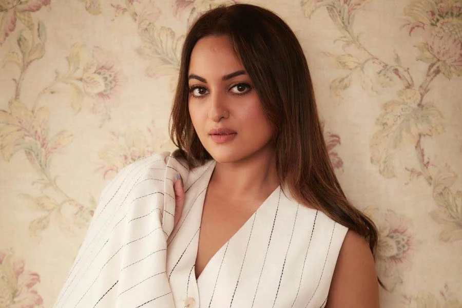 Sonakshi Sinha | Sonakshi Sinha: 'If you give me right roles and right directors, I can do magic' - Telegraph India