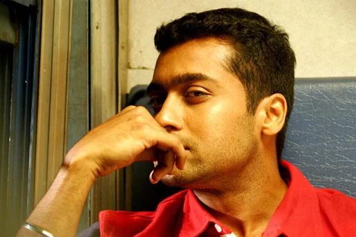 Vaaranam Aayiram – Review | BlogsOfRaghs