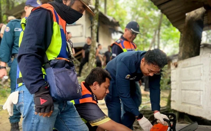 Perak to probe school safety after student injured by rusty staircase railing