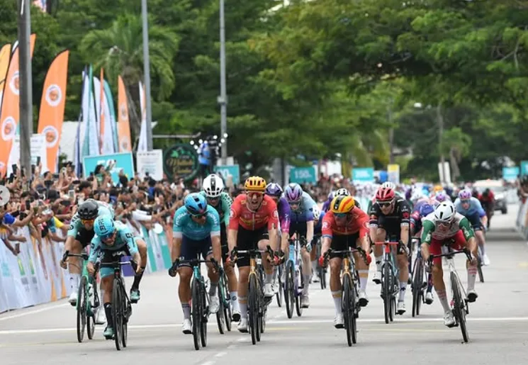 Image Source: petronasletourdelangkawi Instagram