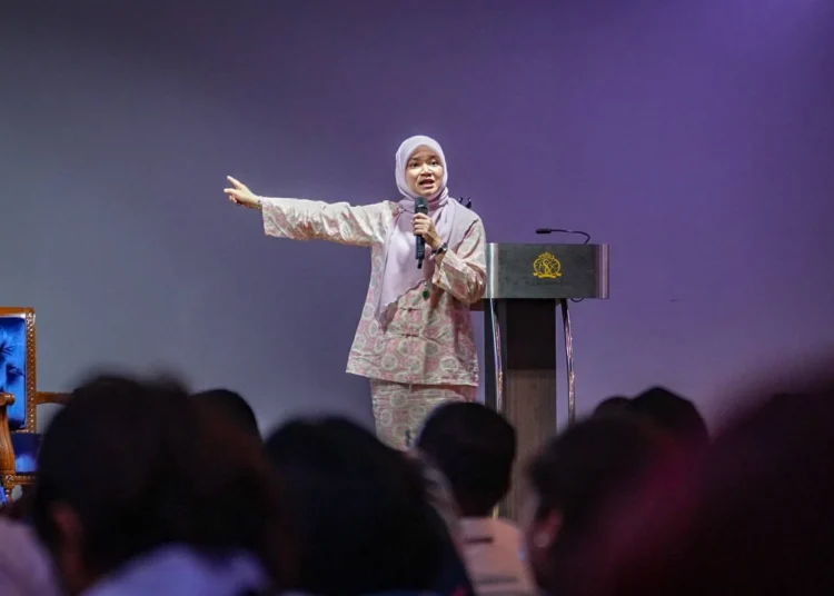 Image Source: Fadhlina Sidek Facebook