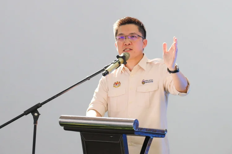 Image Source: Wong Kah Woh Facebook