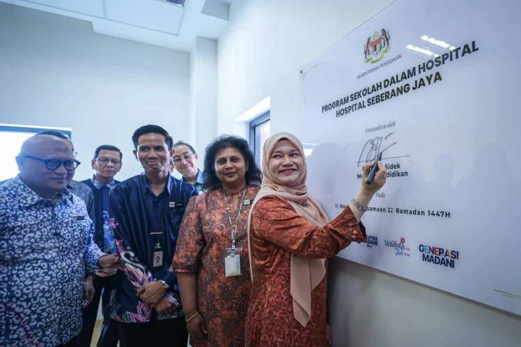 Image Source: Fadhlina Sidek FB