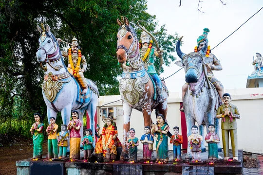 Karuppusaamy, Kaval Deivams and Cinema: The Representation of Demigods on Screen 2 360 F 1202351551 JVE7jo5wegJgzlKgIXRw01b5CHGRme1G