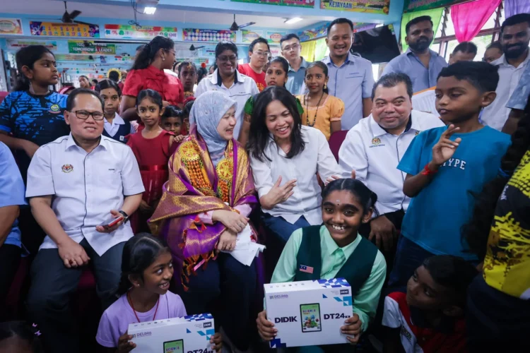 Image Source: Fadhlina Sidek FB