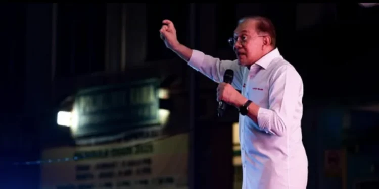 Image Source: @anwaribrahim_my on Instagram